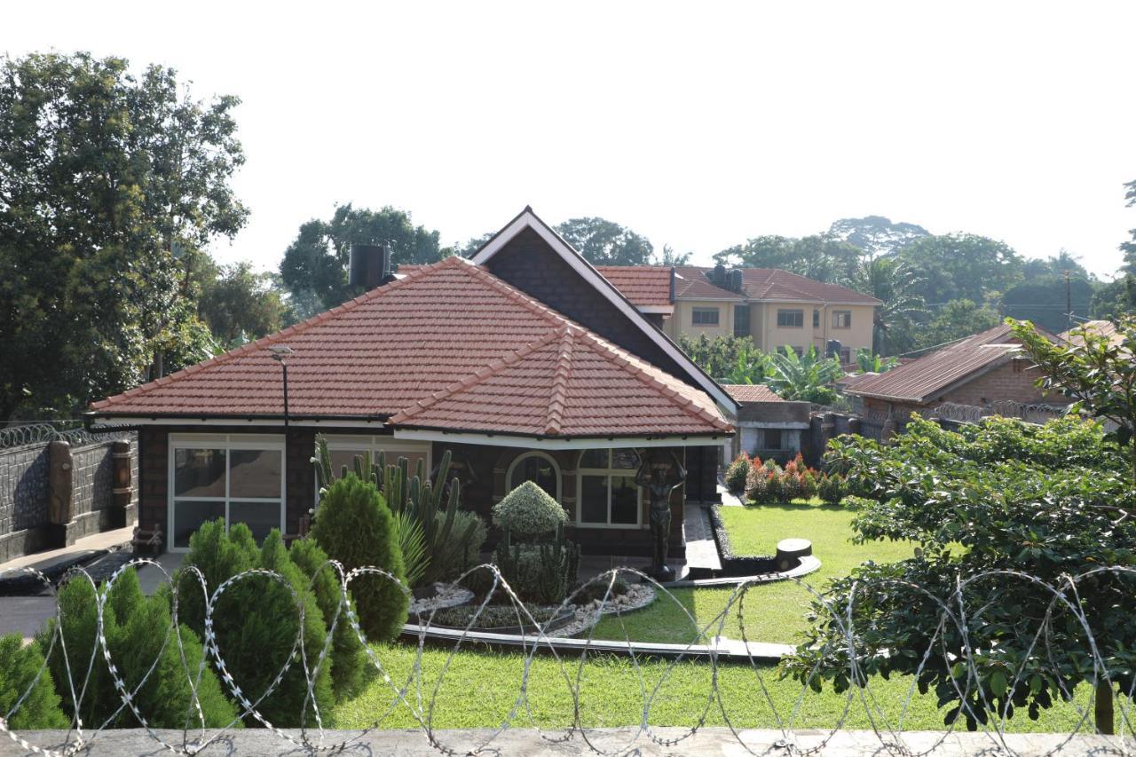 Stallion Place - Bed And Breakfast Kampala Exterior foto