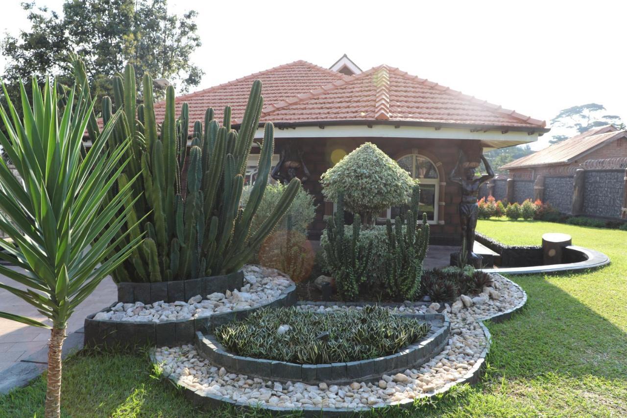 Stallion Place - Bed And Breakfast Kampala Exterior foto